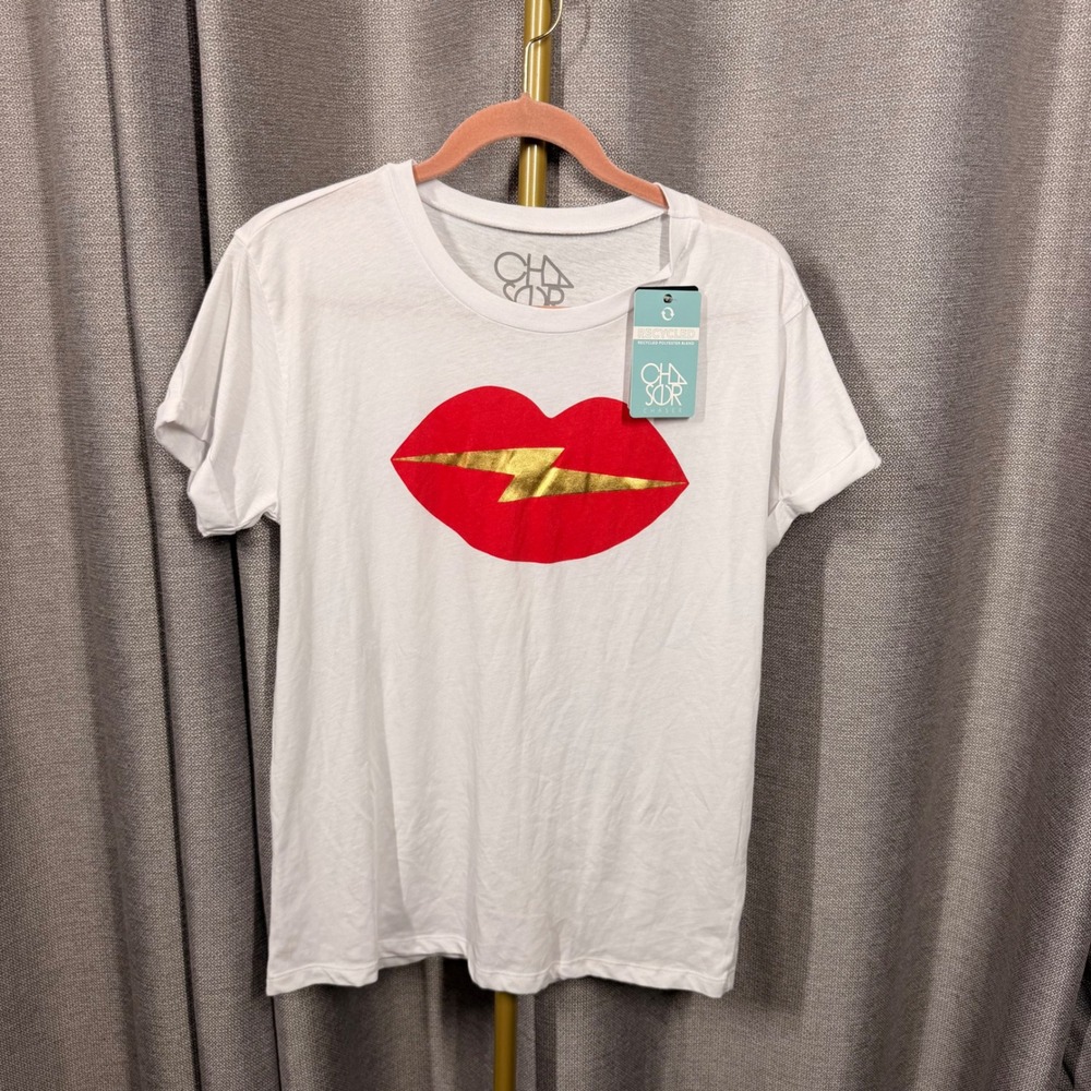 Chaser Womens White Lips Lightning Bolt Graphic Tee Shirt‎ XS NWT Pin Hole
